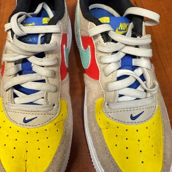 Nike Yellow and Blue Sneakers - Picture 5 of 7